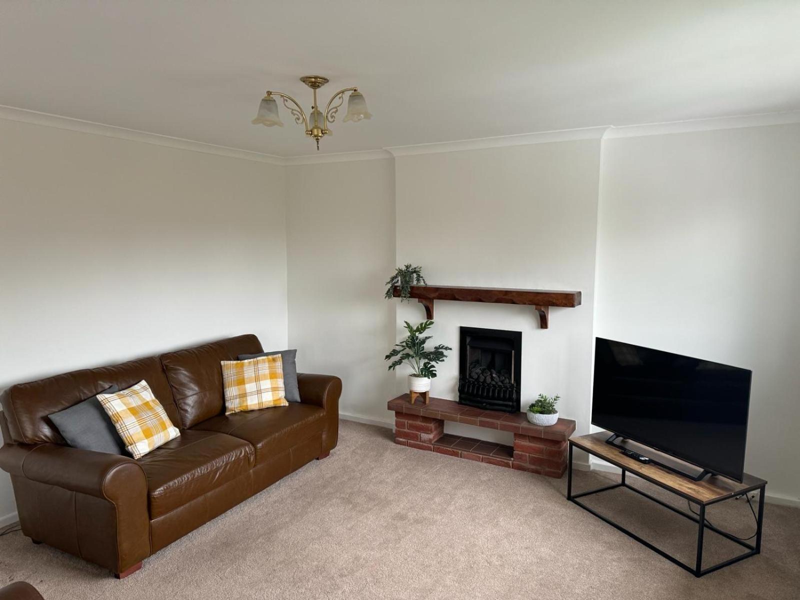Stratford Upon Avon: 2 Bed Town Centre Apartment, Parking For One Car Экстерьер фото