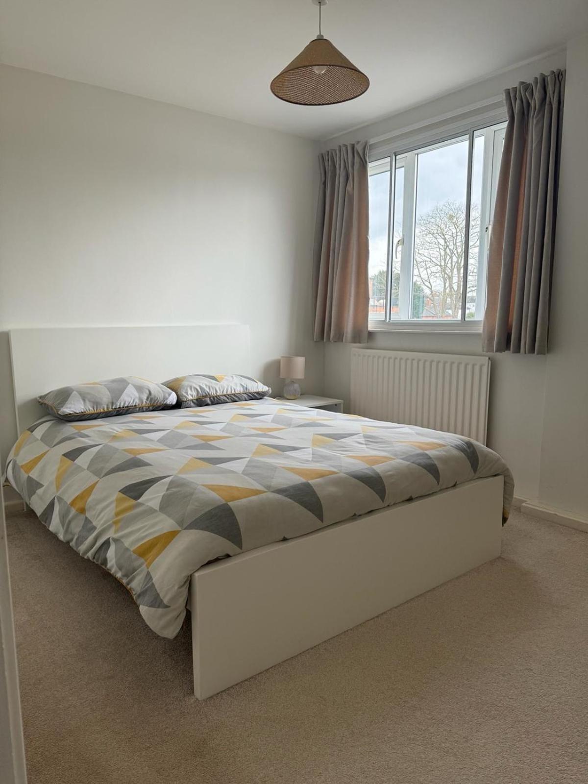 Stratford Upon Avon: 2 Bed Town Centre Apartment, Parking For One Car Экстерьер фото
